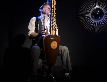 Jérôme De Cuyper jouant en solo avec sa Jazzy-Kora