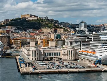 Stazione Marittima di Napoli sul Molo Angioino sede di Vitigno Italia