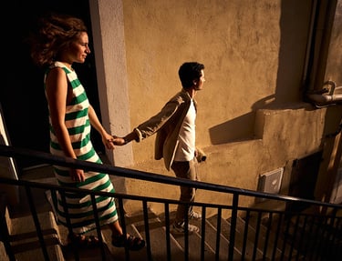 Elegant editorial-style portrait in Marseille’s old streets
