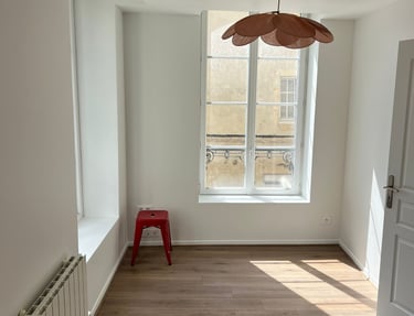 pose de parquet et peinture dans appartement caen par js services