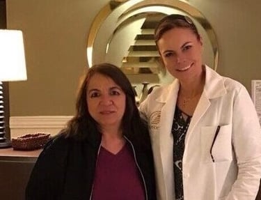 paciente y terapeuta testimonio tratamiento para artritis novocen