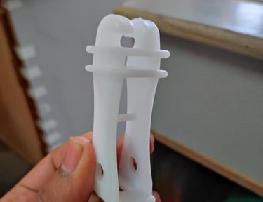 WHITE INSULATOR USED IN ELECTRIC FENCING