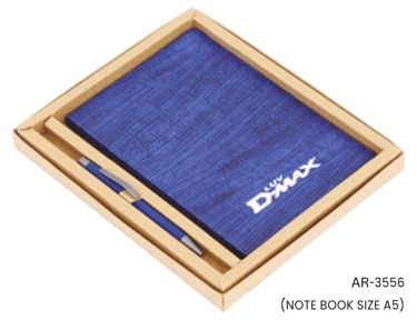 Set of pen & notebook