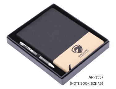Set of pen & notebook