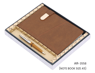 Set of pen & notebook