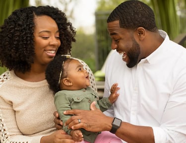 Bankeaz | A migrant family appreciates being insured by Bankeaz