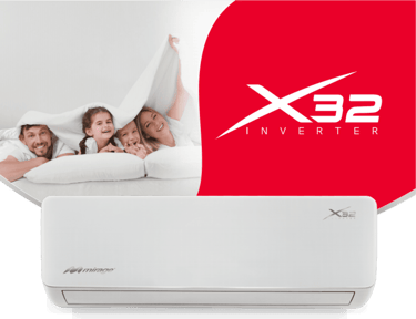 Un aire acondicionado de pared Mirage X32 Inverter con una familia feliz relajándose en casa.