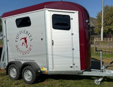 Pferdeanhänger Verleih bei Equiverita - Reitsport