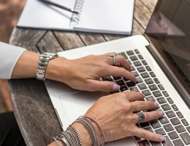 Remote online notary based in Maple Valley, Washington, facilitating digital document notarizations