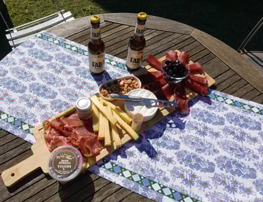 Plancha charcuterie, fromages et olives