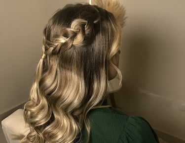 penteado sofisticado para formatura, casamento, festa ou ensaio fotográfico