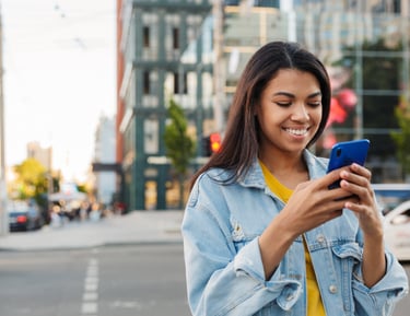 Bankeaz | Young migrant opening a B-Plus account