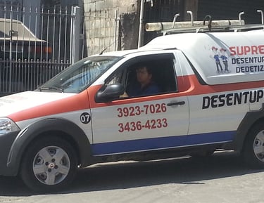 carro da suprema desentupidora
