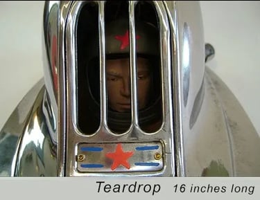 Assemblage car sculpture named Teardrop by artist Tal Avitzur, image 3.