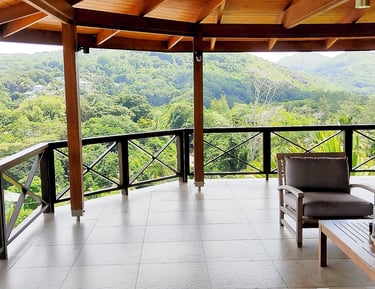 Guest House in Anse Soleil area for $ 1.8 million