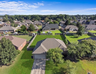 a neighborhood with a lot of houses and trees
