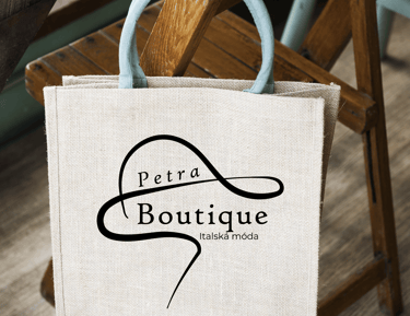 Digitální produkty a vizuální identita značky – logo, grafika a branding.