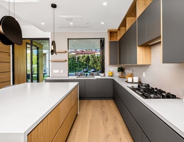 cuisine moderne grise et bois 