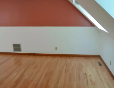 hardwood floor install and two tones color in the walls