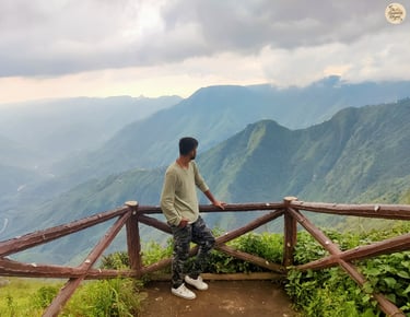 Cinematic Views and Cloud-Kissed Cliffs – Laitlum Canyon