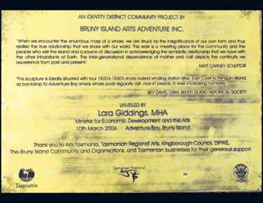 the plaque commemorating the installation of the WhalePod in 2006