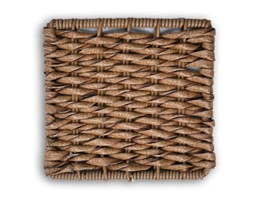 Sebatik Carpentry - synthetic twist