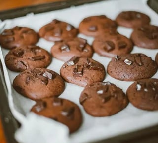 keto-chocolate-chip-cookies