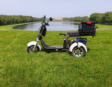 scooter électrique à 3 Roues 3Roues.com sur Versailles / Château de Versailles