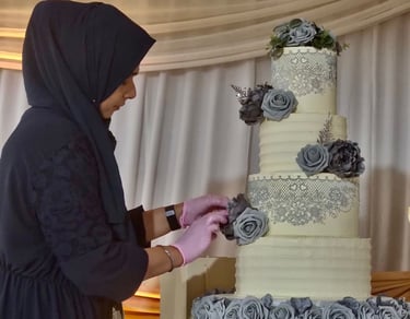 wedding cake assembly