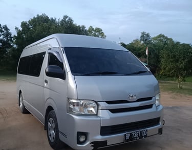 Van 15 seater