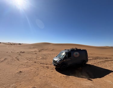 Offroad Reise durch die Wüste Marokkos mit Allrad Van