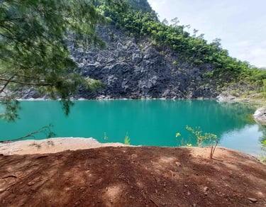 Quarry tham thong lang thap put phang nga