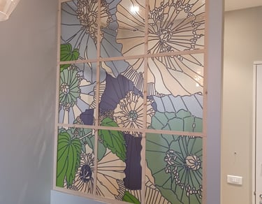 Verrière vitrail sur mesure — cloison florale plomb,  intérieur contemporain Paris
