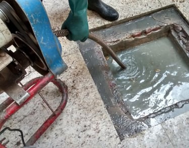 desentupimento de caixa de gordura