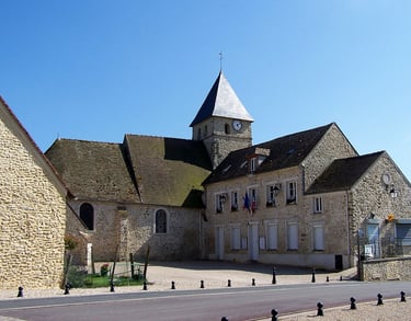Photo de l'église et de la mairie de Tacoignières 78910 - ATZ Diagnostic Immobilier