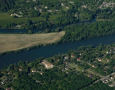Photo vue aérienne de la ville de Moisson 78440 - ATZ Diagnostic Immobilier