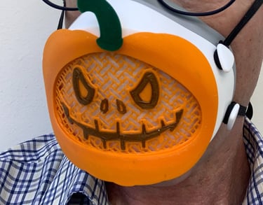 flo-44: Flomask with Evil Pumpkin decoration