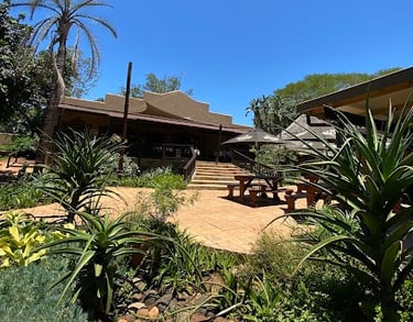 Ilala weavers in Hluhluwe near Albizia self catering tented camp