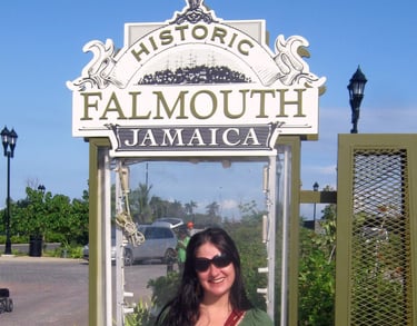 foto da autora no tour historico de fallmouth jamaica