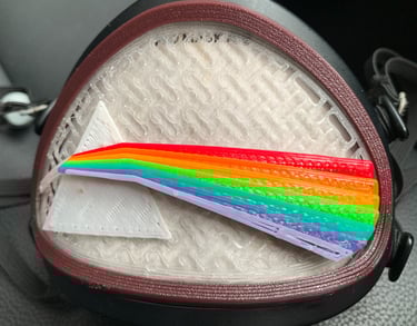 flo-26: Flomask with Rainbow-Prism decoration