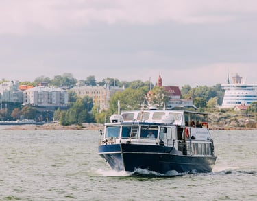Ferry to Lonna island