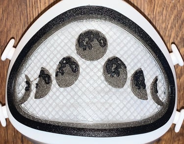 flo-31: Flomask with Moon-faces decoration