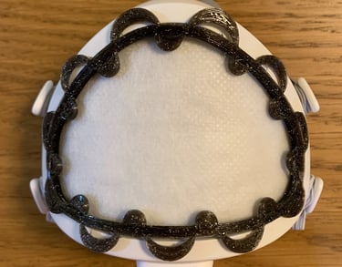 flo-60: Flomask with curly rim decoration