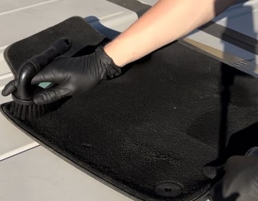 Nettoyage tapis de voiture 
