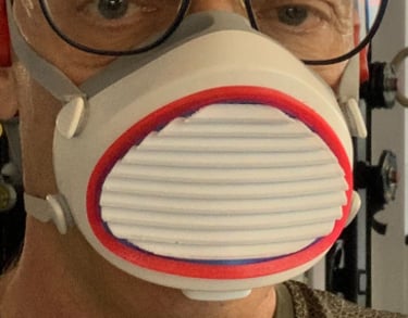 Flo mask with rain-cover