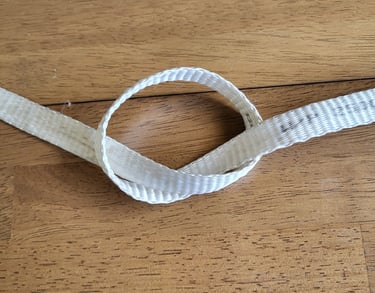 Overhand knot in 2500 pound mule tape