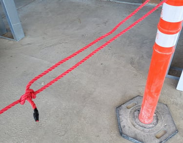 tautline hitch used to quickly adjust rope barriers