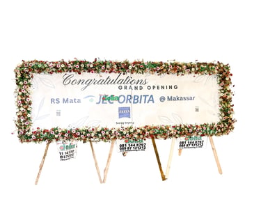 081-141-9898 Florist Makassar  menyediakan berbagai jenis bunga, termasuk Bunga Papan Makassar, Hand