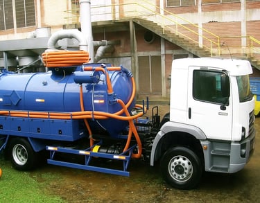 CAMINHÃO DE SUCÇÃO