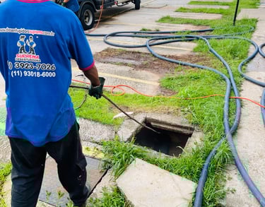 entupimento de caixa de esgoto